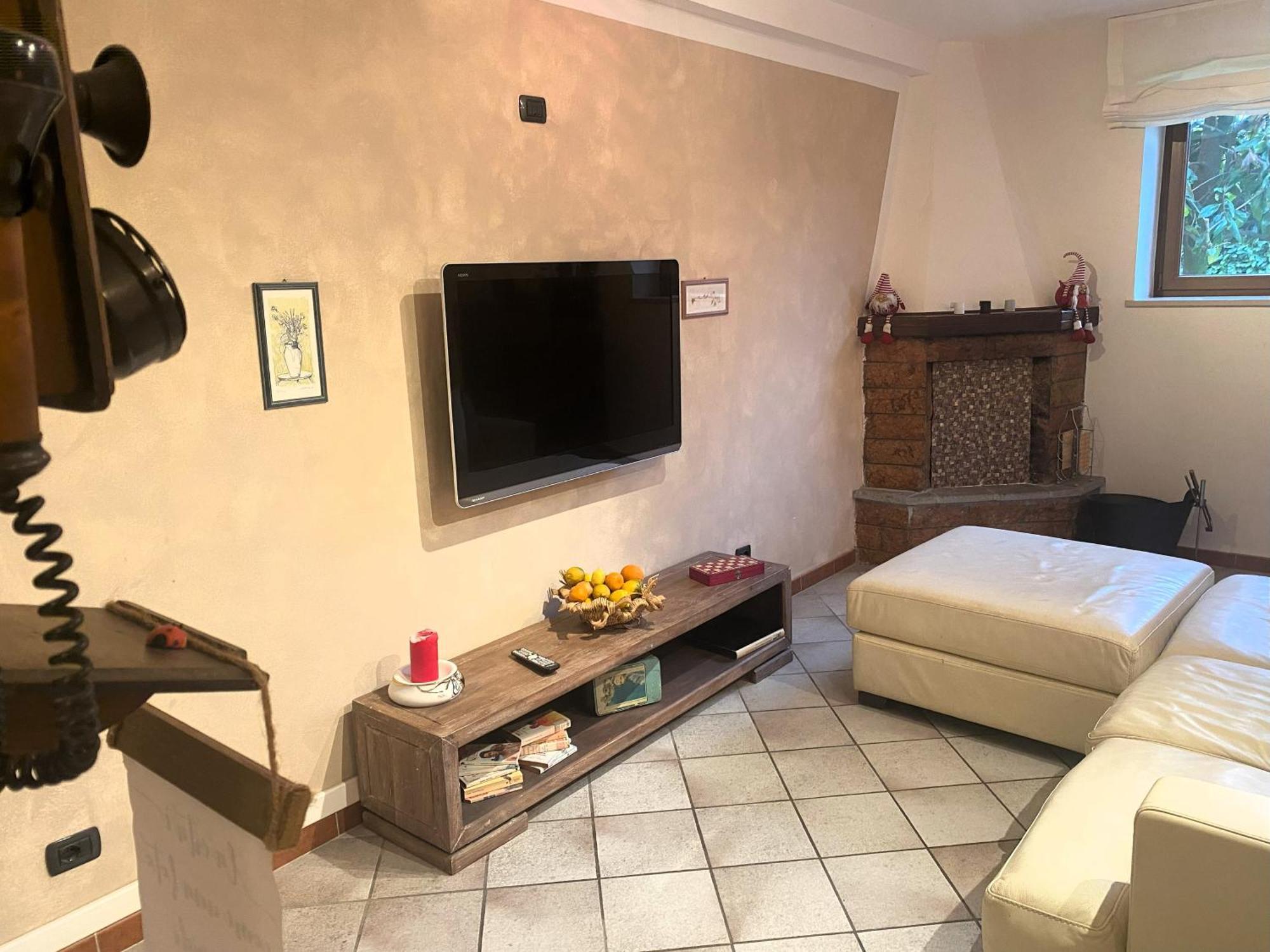 Chiara House Barga Exterior foto